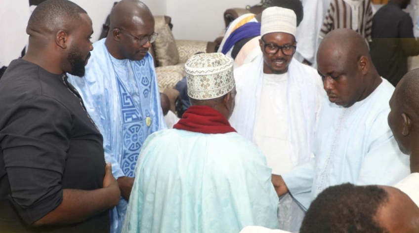 Don de poulet Ter'Hal à Touba