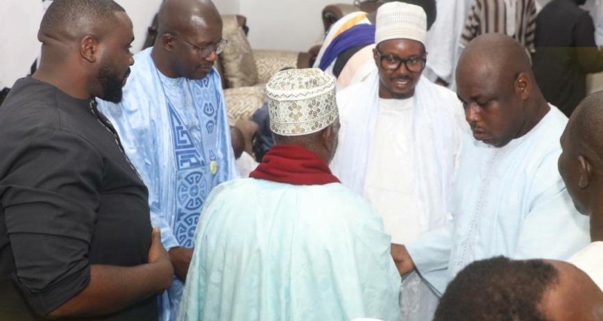 Don de poulet Ter'Hal à Touba